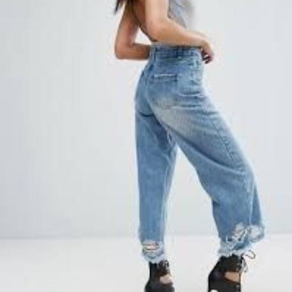MIsguided Wide Leg Busted Hem Jeans size 8 - Picture 1 of 9